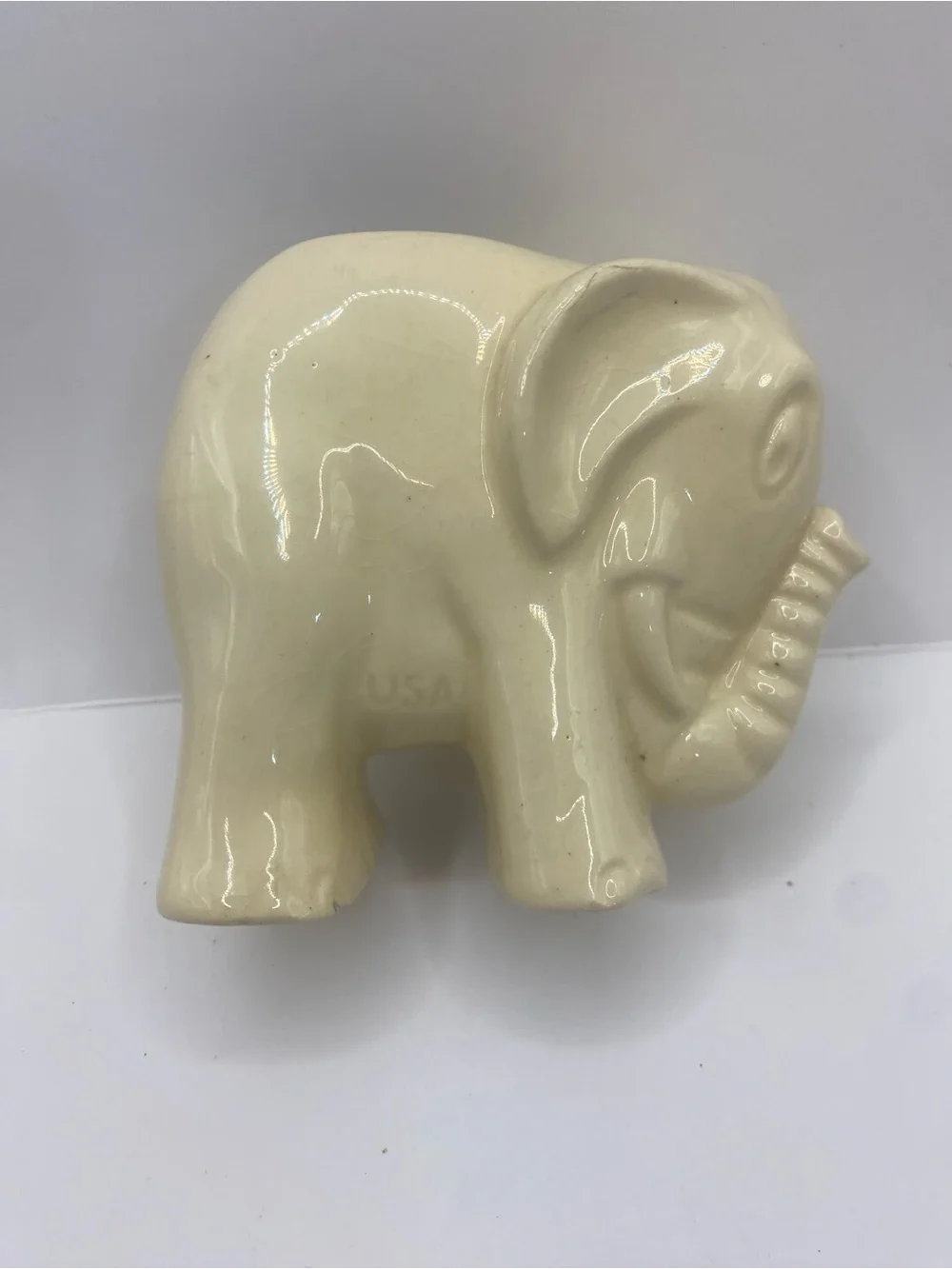 Vintage USA Pottery Ivory Elephant Succulent Planter/Vase Size 3.5”x